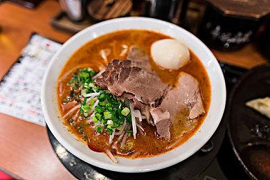 主机吃灰算什么，这台Xbox Series X直接结蛛网